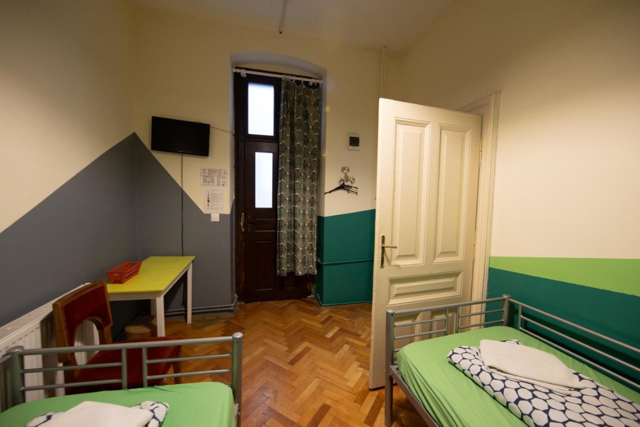 Hostel Cornel 蒂米什瓦拉 外观 照片