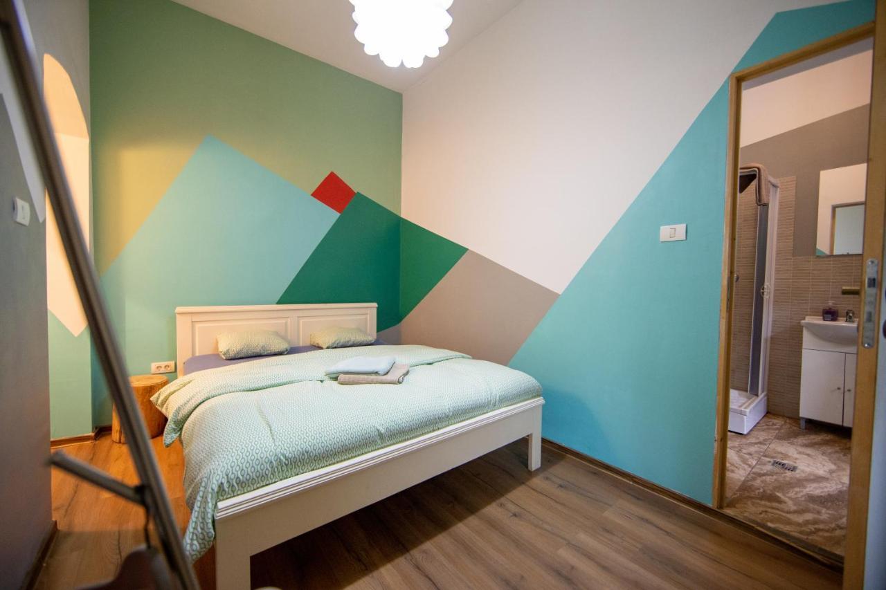 Hostel Cornel 蒂米什瓦拉 外观 照片